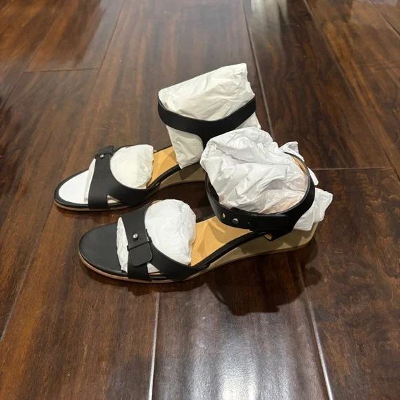 Madewell The Joan Sandal - Picture 5 of 9